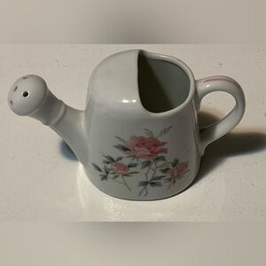 Floral Ceramic watering picture